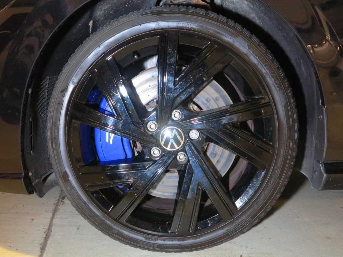 VOLKSWAGEN GOLF 8 R 2.0 TSI 320 CH – DSG – 4MOTION – NOIR