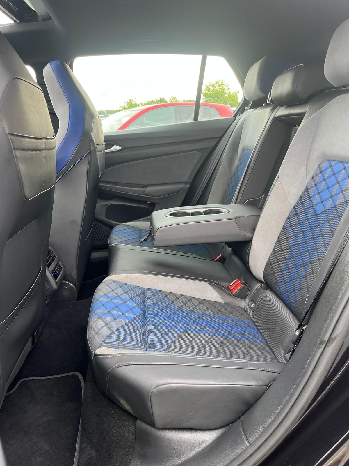 VOLKSWAGEN GOLF 8R – 2.0 TSI 320 CH DSG7 – 4MOTION – NOIR
