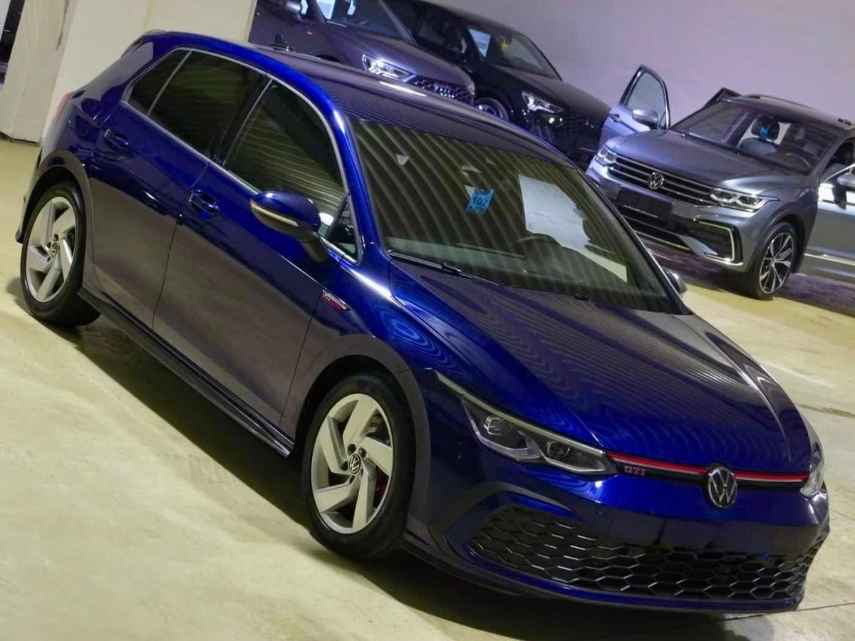 VOLKSWAGEN GOLF 8 GTI PERFORMANCE – 2.0 TSI 245 CH – BOÎTE MANUELLE