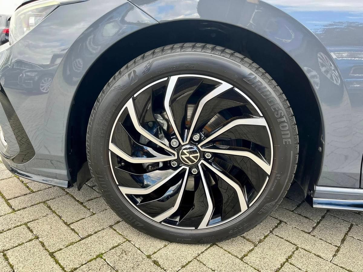 VW GOLF 8 R-LINE eTSI DSG7 – 150CH