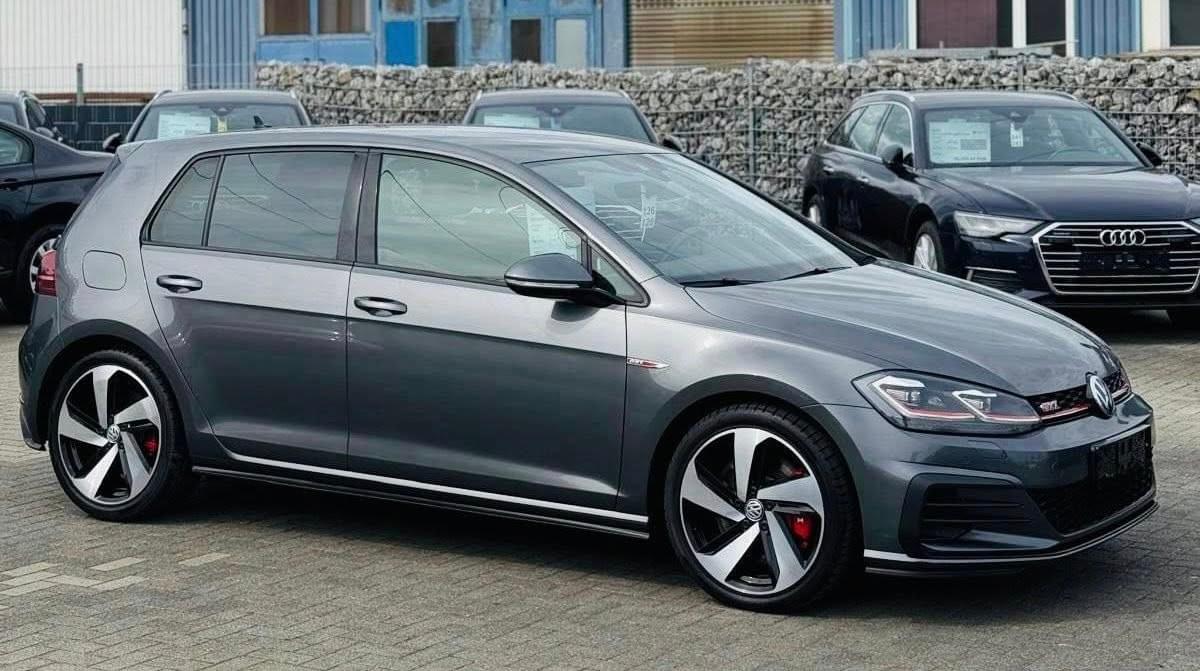 Volkswagen Golf 7.5 GTI Performance – 245 ch DSG7 – Gris métallisé