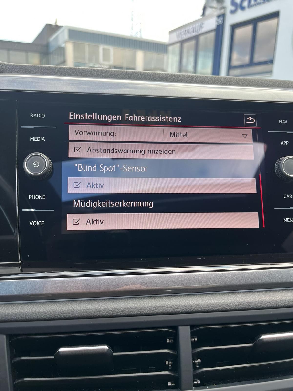 VOLKSWAGEN POLO GTI 2.0 TSI DSG – 200 CH – TOIT OUVRANT & SONO BEATS 