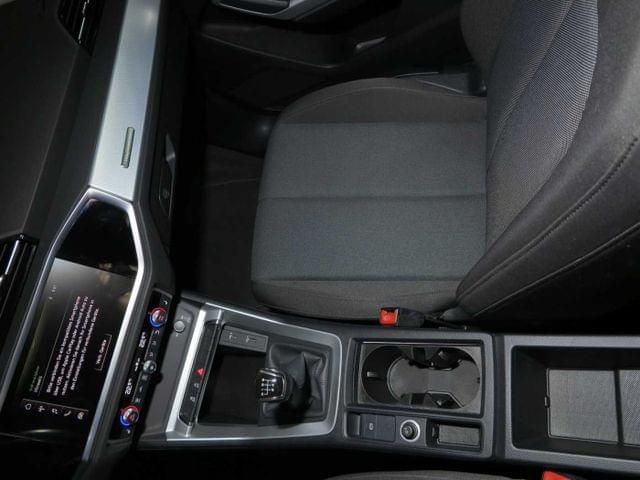 AUDI Q3 35 TFSI 1.5 ADVANCED AHK DAB LM18