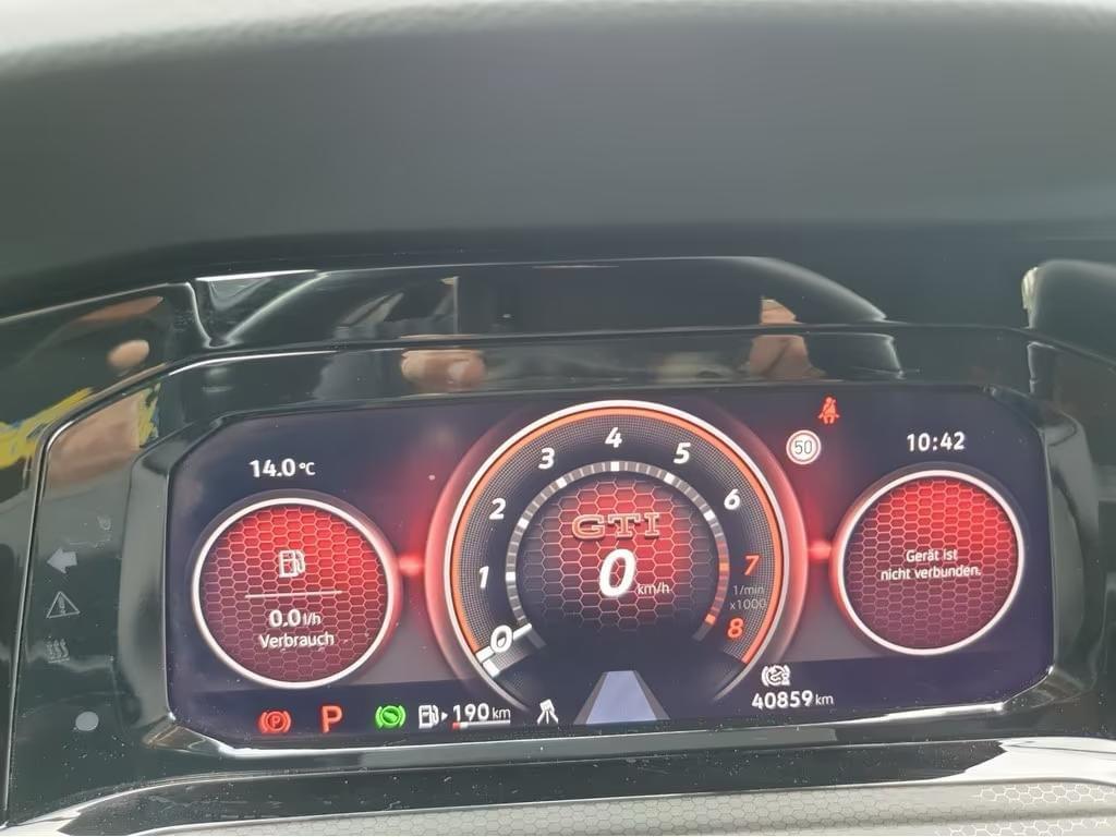 VOLKSWAGEN GOLF 8 GTI CLUBSPORT – 2.0 TSI 300 CH – DSG – FULL BLACK