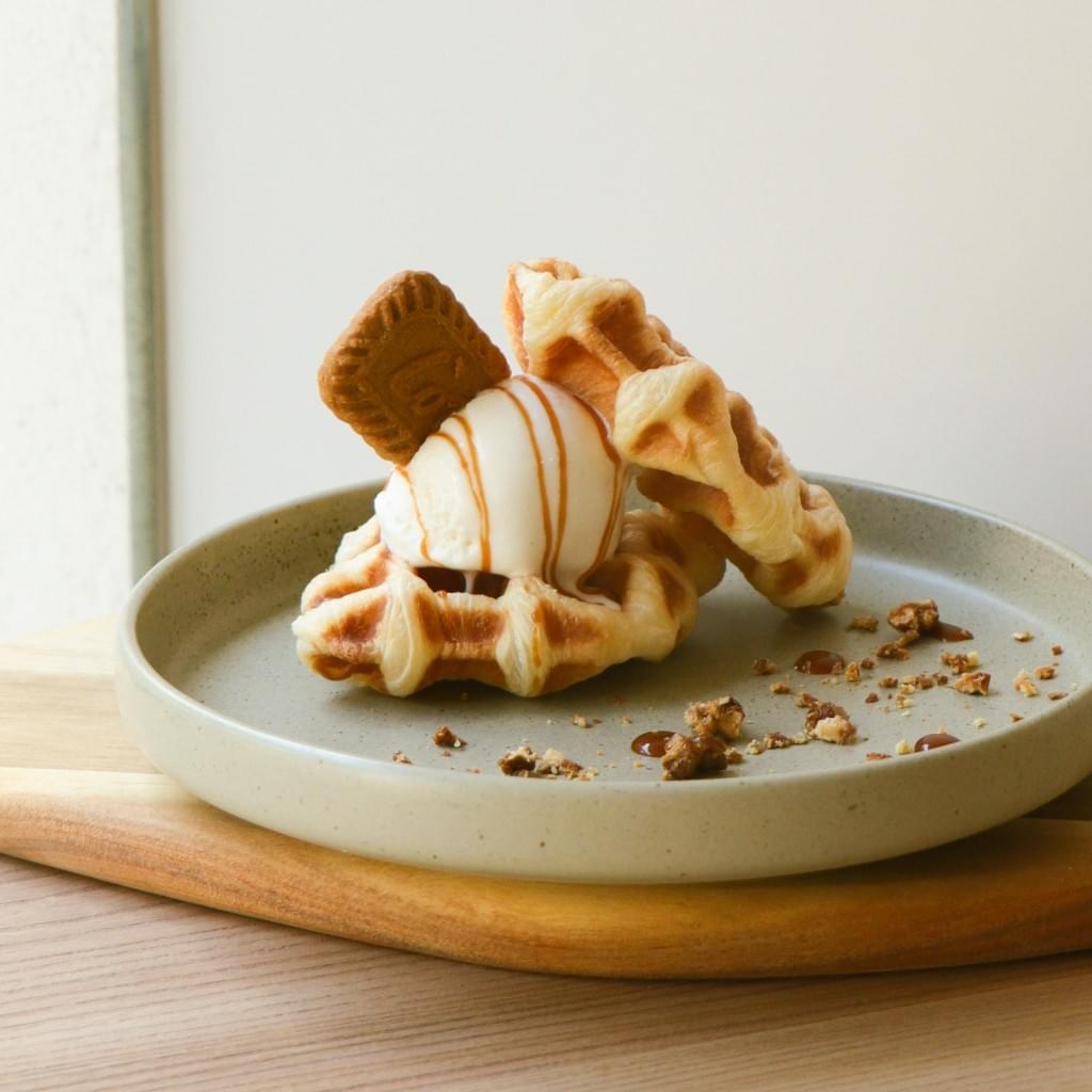 勺日咖啡廳-豆乳冰淇淋可頌鬆餅