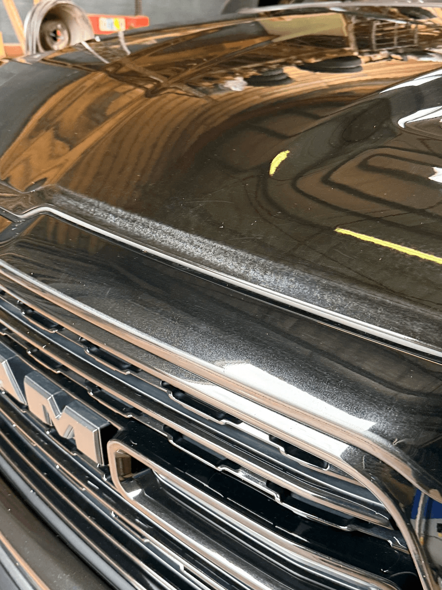 Finition carrosserie brillante après detailling et polissage automobile CARSAFE à Lège-Cap-Ferret