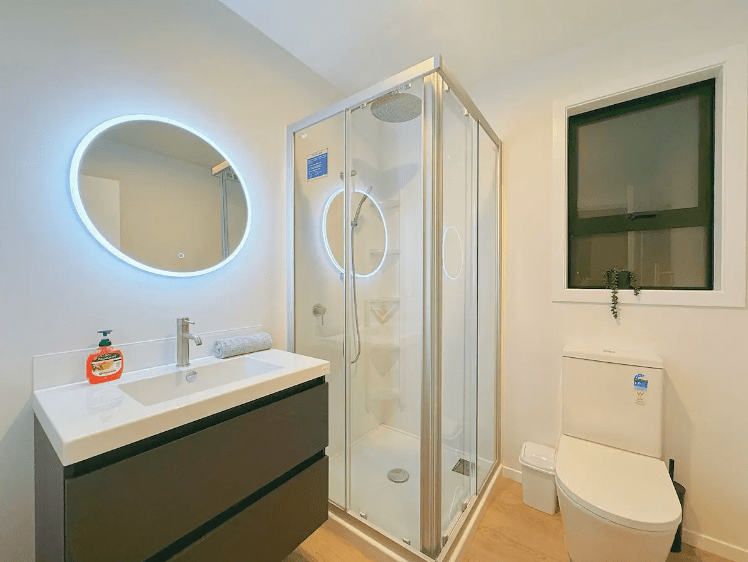 Modern & Stylish 3 BR @ Lower Hutt