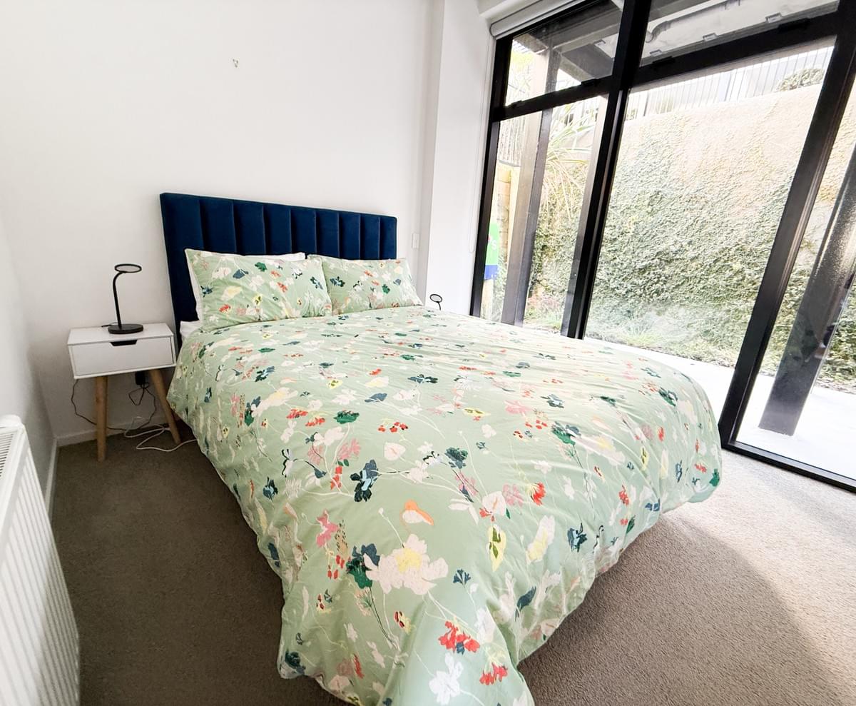 Urban Erskine | Bright and Modern 2 beds apartment