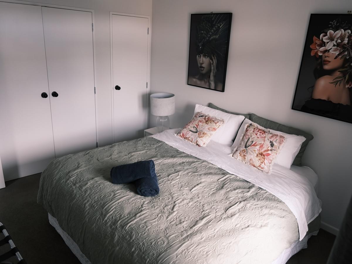 Seascape Escape | A Modern 4-Bedroom Retreat