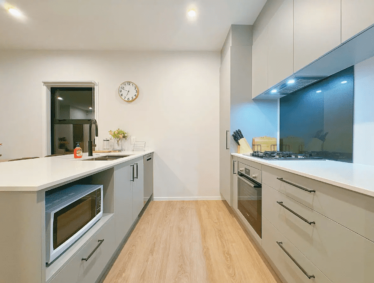 Modern & Stylish 3 BR @ Lower Hutt