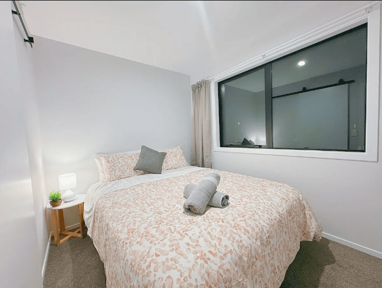 Modern & Stylish 3 BR @ Lower Hutt