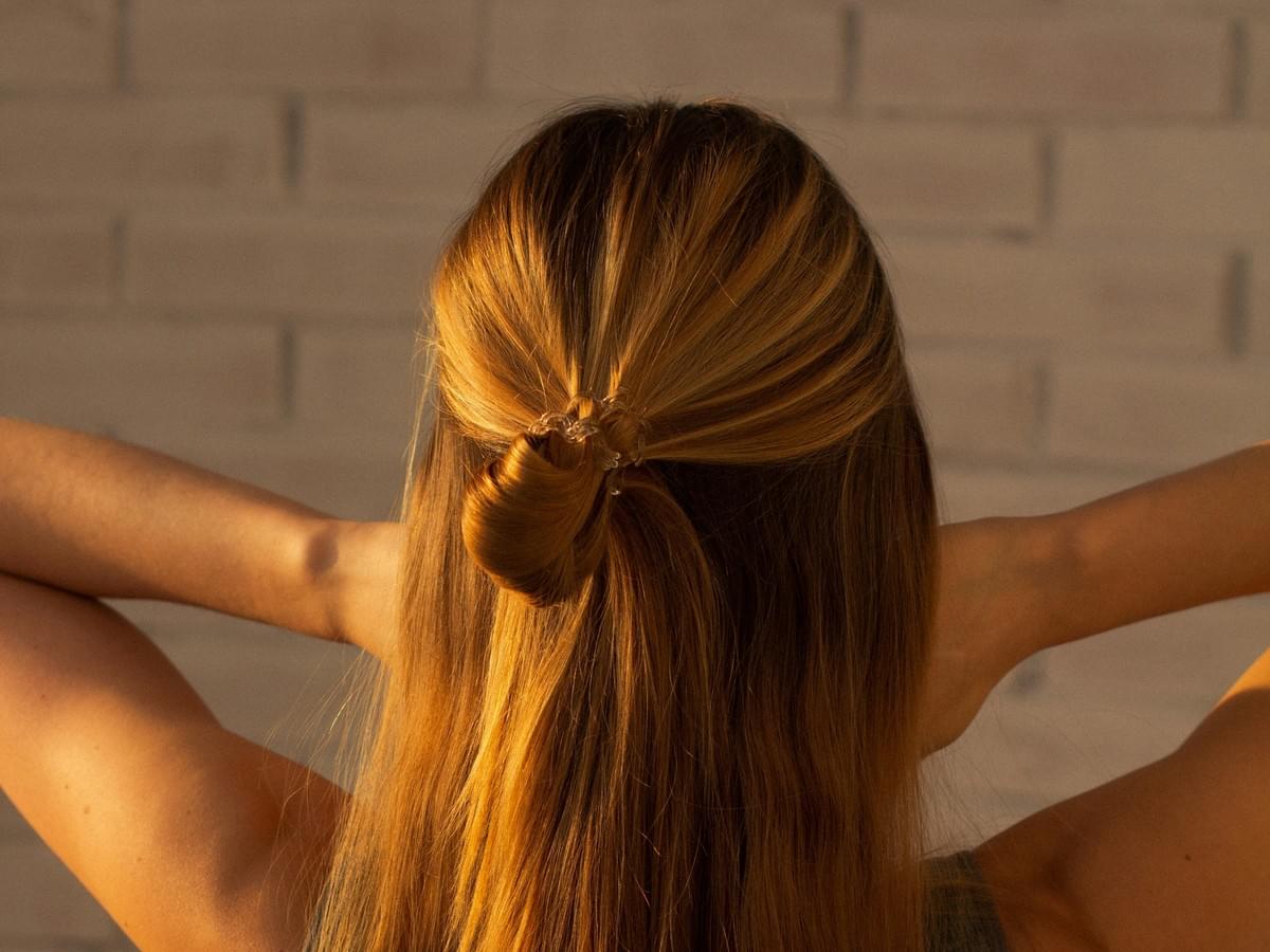 how long can you keep a wig glued on securely during installation