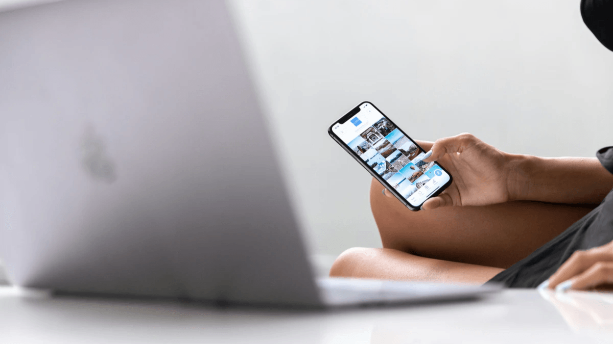 website engagement metrics analysis on Strikingly platform