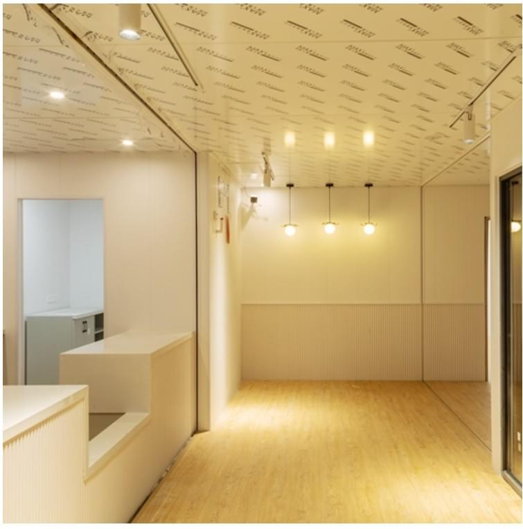 container coffee shop for sale showcasing modern design