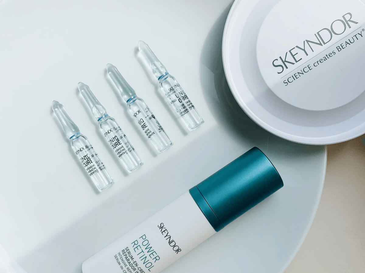 Cosmetic Packaging inspection process ensuring quality standards