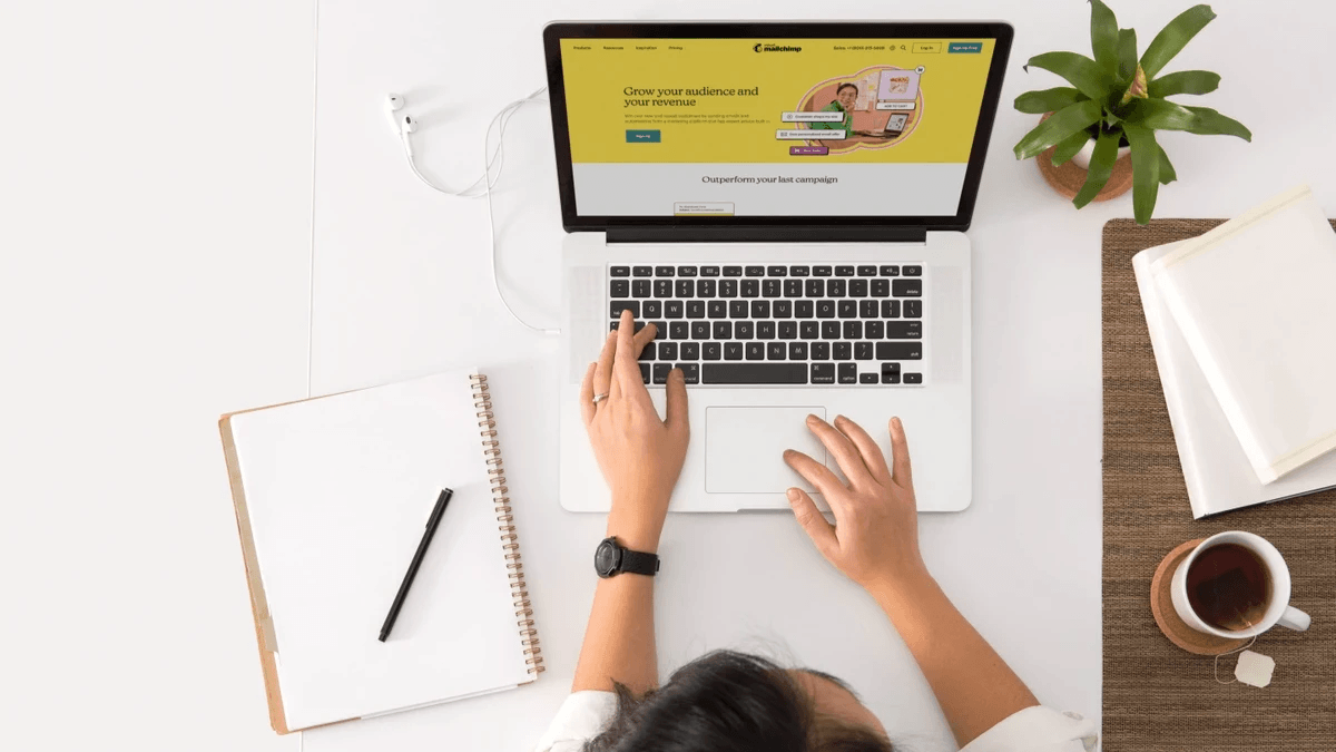 Understanding homepage redesign signals through engagement metrics.