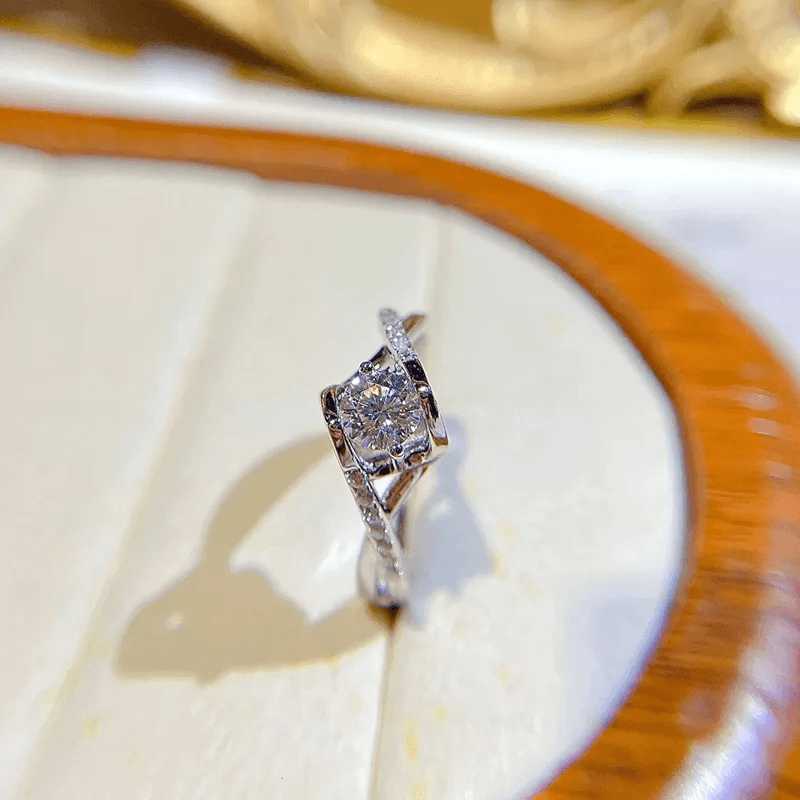 Stunning 925 Sterling Silver Moissanite Engagement Ring