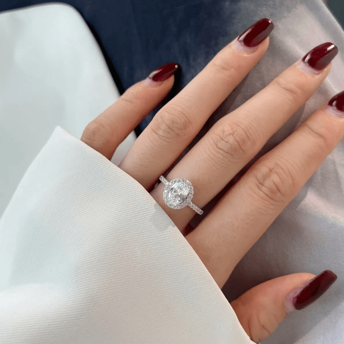 Explore valentines day rings for her and stylish men's bands.