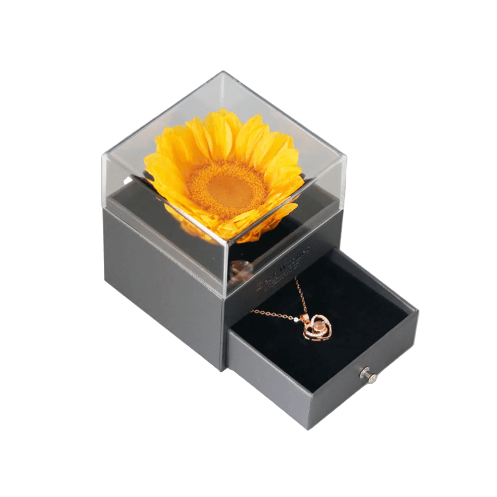 Stunning rose jewelry box featuring preserved roses.