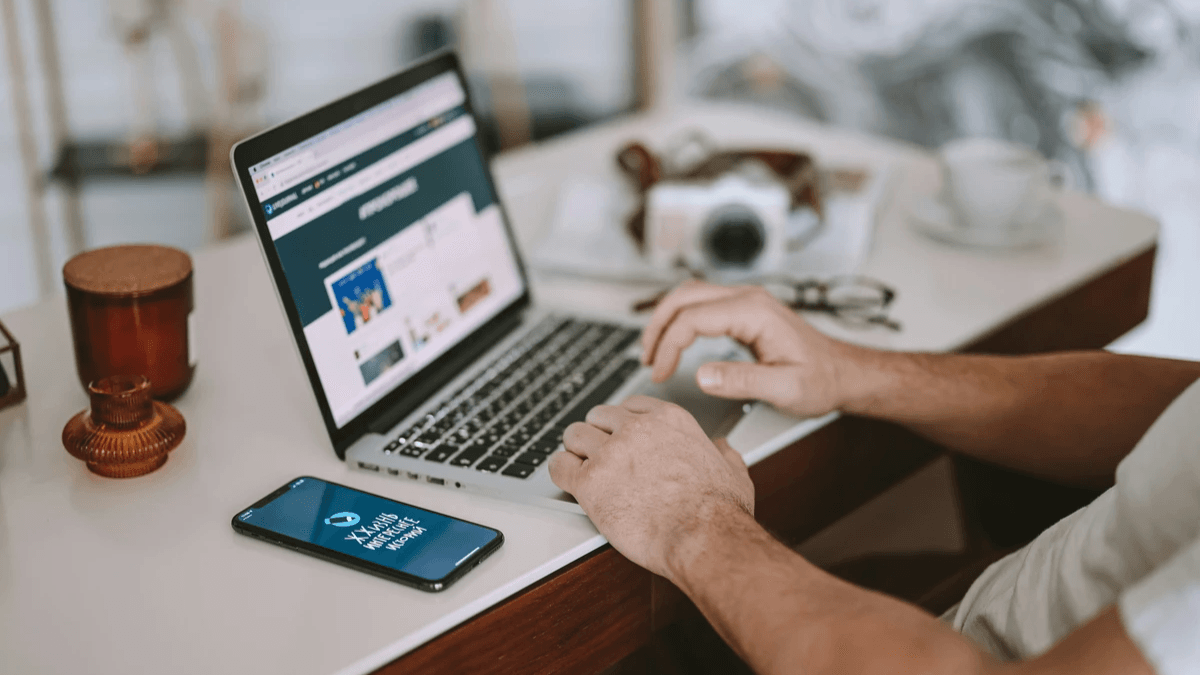 Visual representation of blog-to-product pathway including embedded product cards.