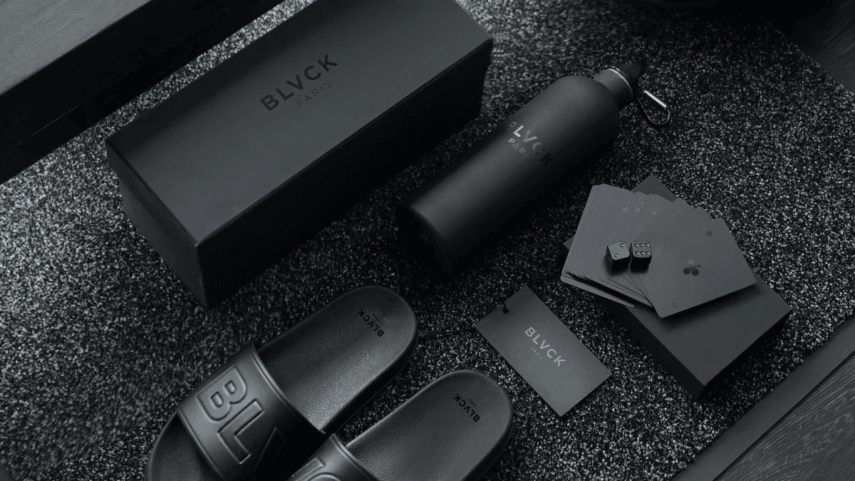 digital brand positioning strategies showcased through customer engagement