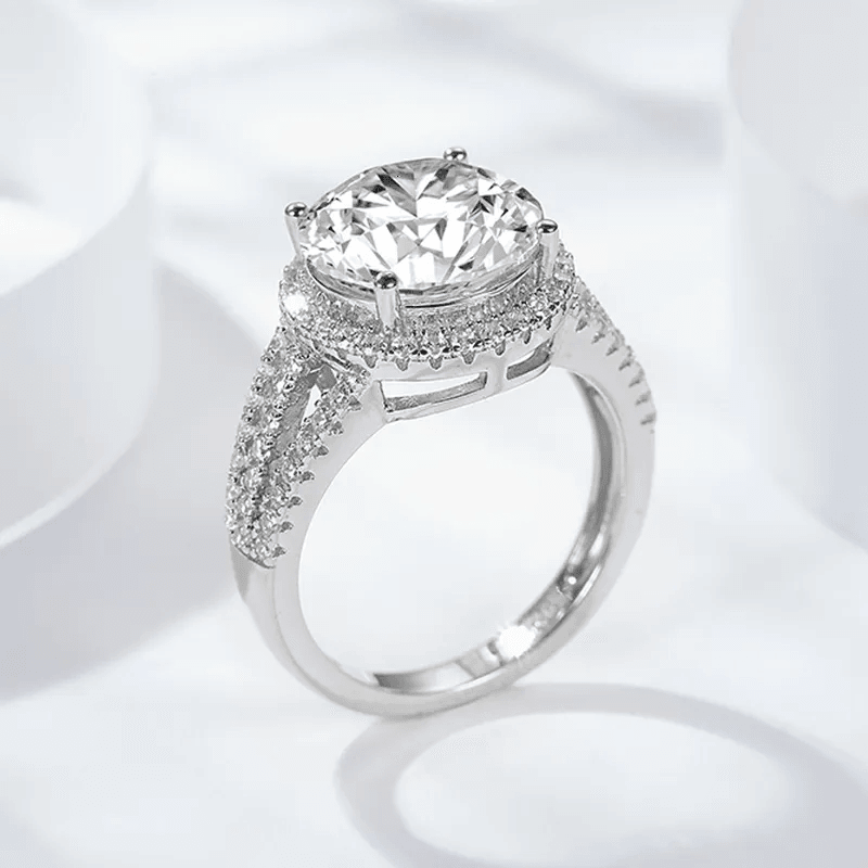 Elegant sterling silver s925 moissanite ring