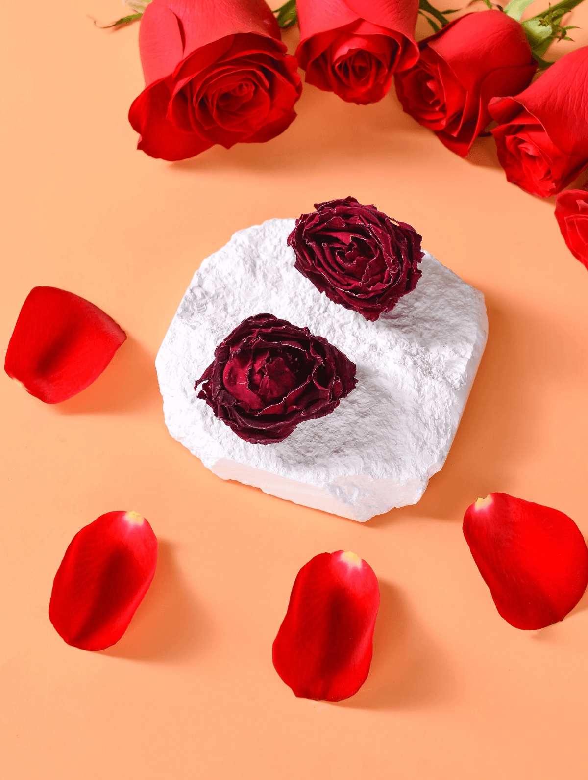Explore high-quality freeze dried rose petals wholesale options.