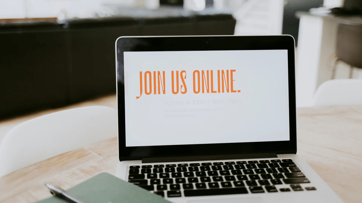 digital course curriculum page showcasing module overview and student results