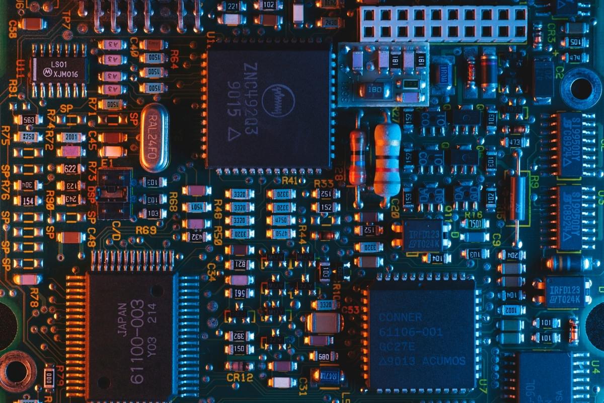  Circuit board for application traffic control
