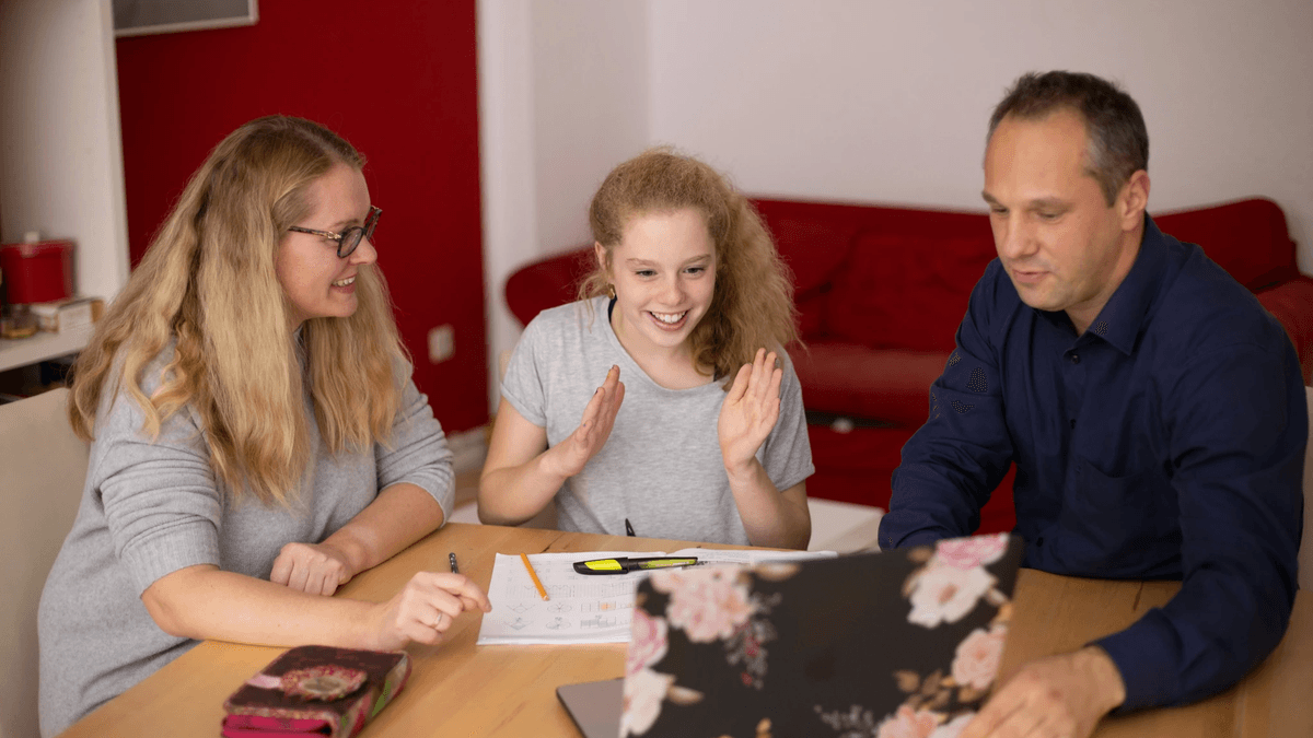 Engaging users on an online course website through interactive features.