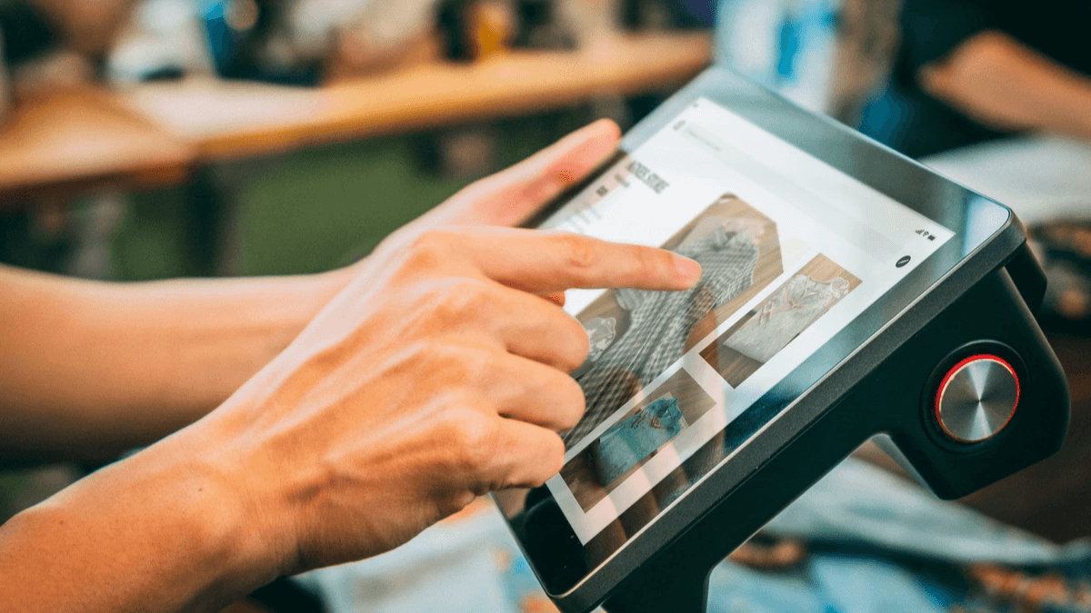 Enhancing online checkout simplification with visual progress indicators