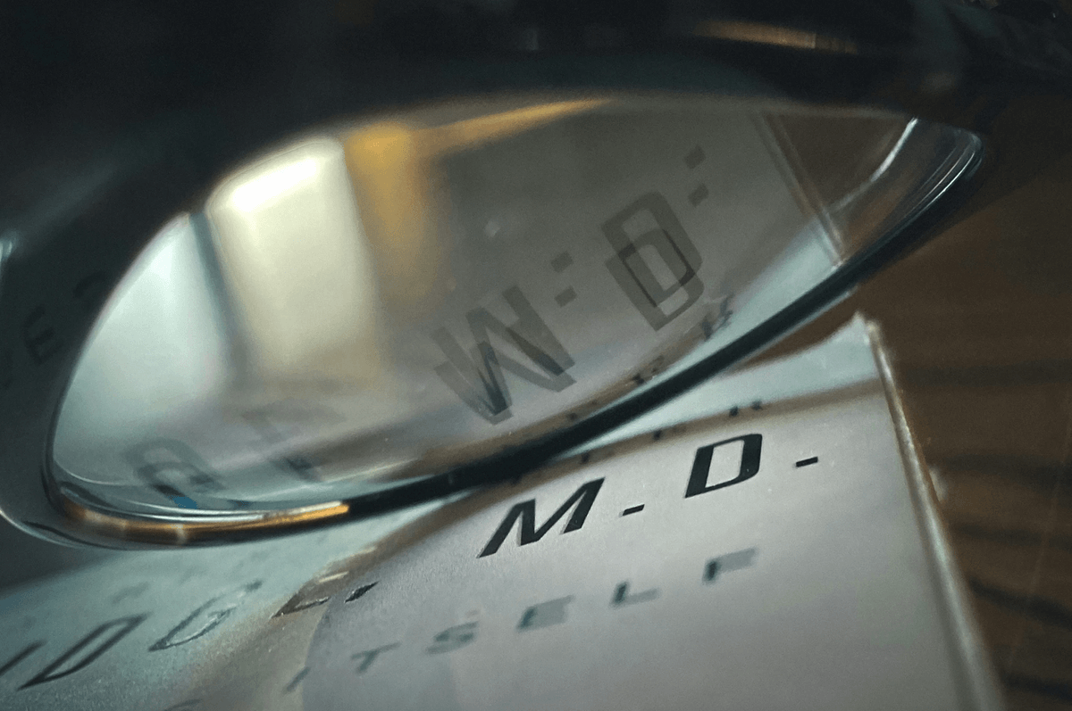 Eyewear Inspection reporting process showing defect documentation.