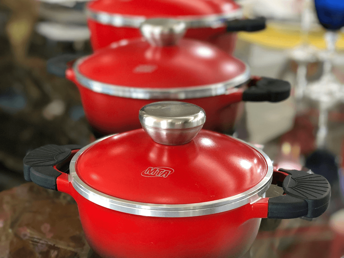 FDA Cookware Lead Warning highlights risks of lead in cookware