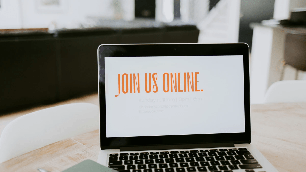 service website differentiation through unique features and comparisons