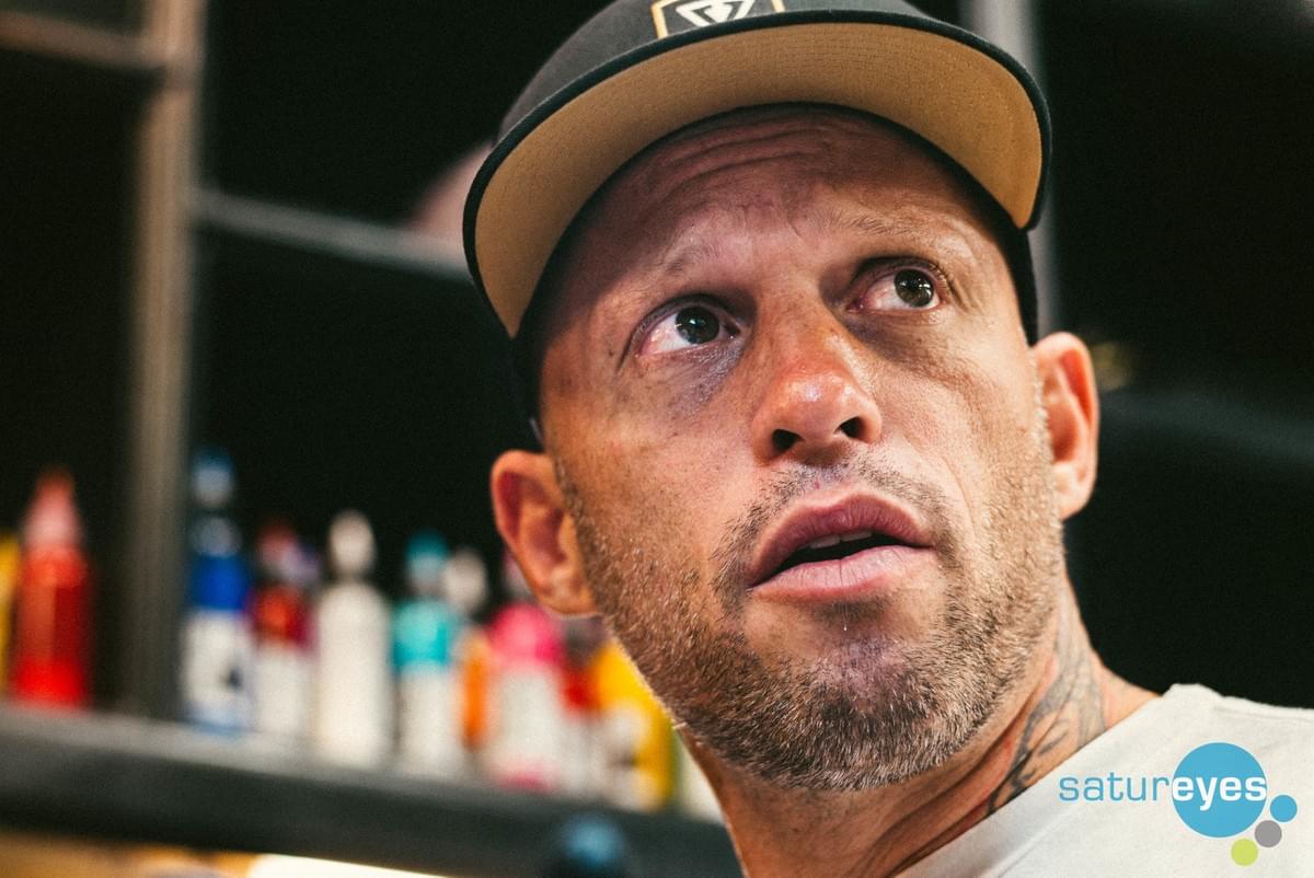 Ami James in London