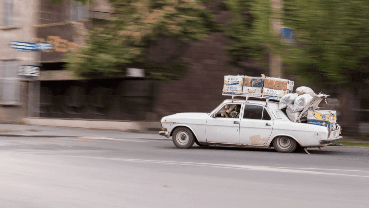 Importați produse și expuneți-le pe site-urile Strikingly