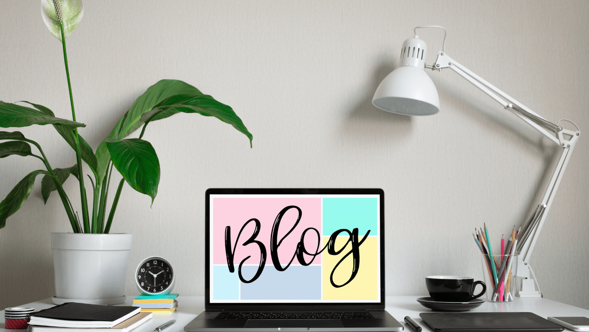 Blog Word on a Laptop in a Workstation