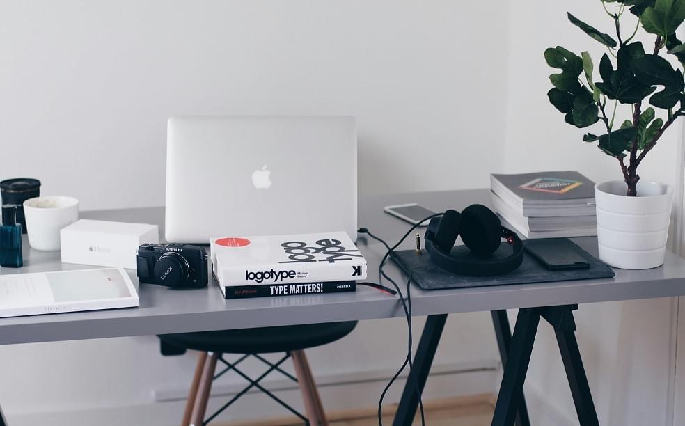 Travail d'Entrepreneur pour Créer un Site Web avec un Domaine Gratuit