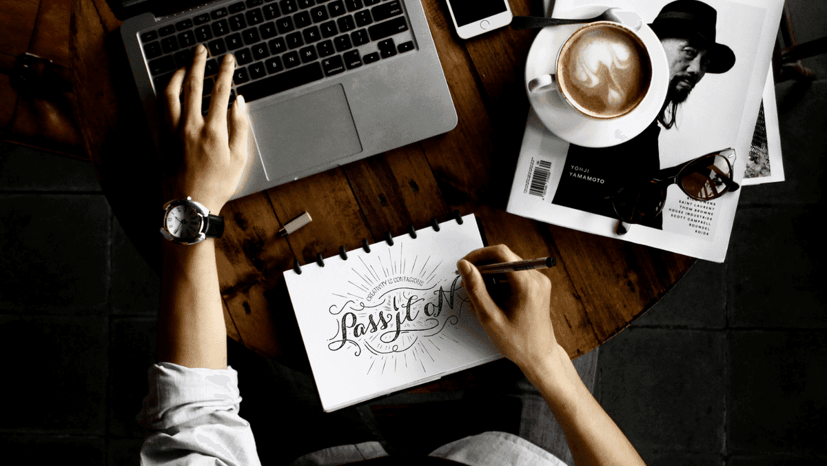 Membuat situs web pribadi profesional dengan Strikingly