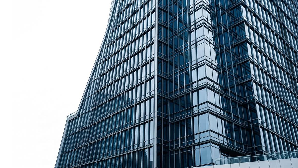 UCM 資深商業談判專家 - 為香港企業提供合規 B2B 應收賬款回收與合約調解服務