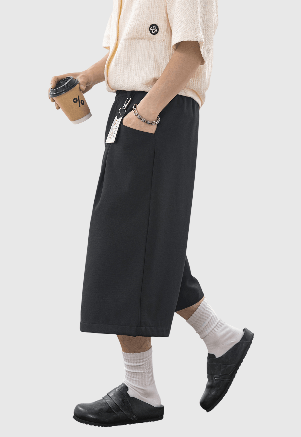 日系褶皺縫紉設計 麻質透氣垂感七分短褲 [SBST-1166]