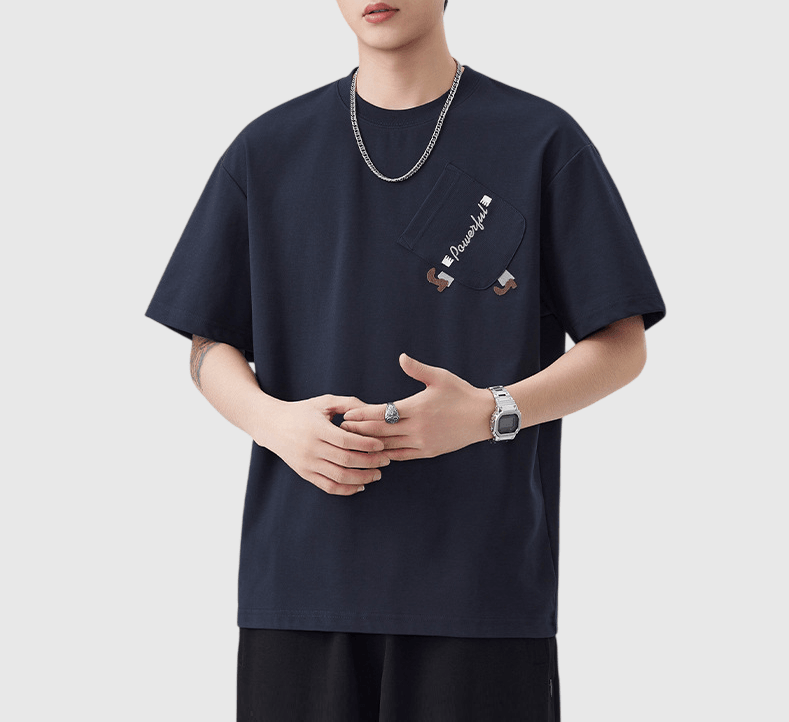 斜前袋趣味細圖案文字刺繡 短袖 T-Shirt [SBT-1505]