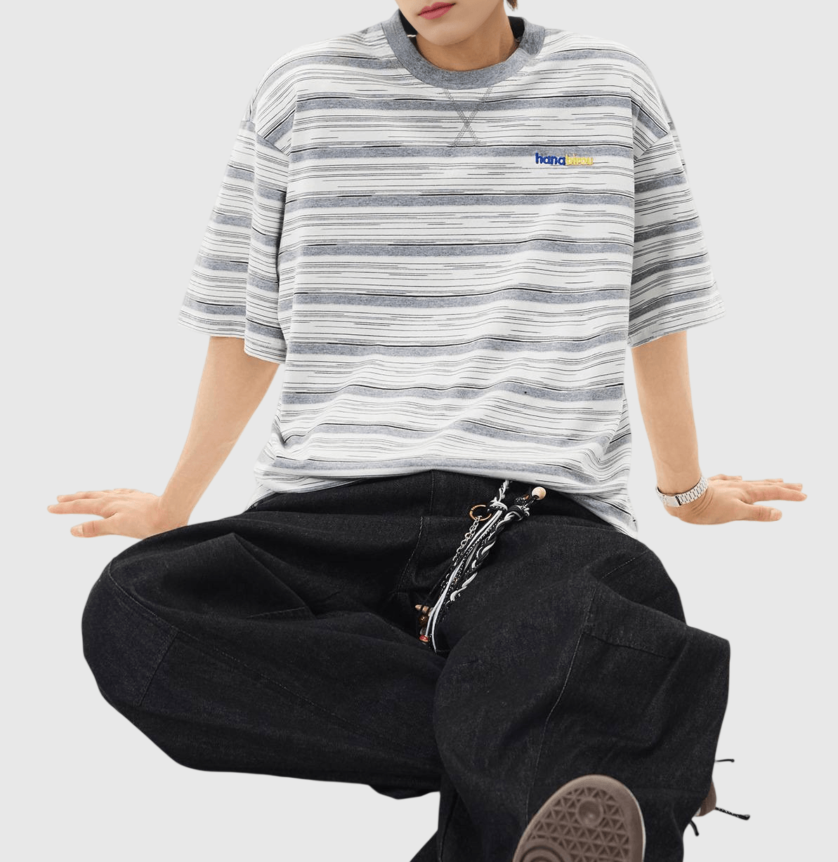 色系條紋撞色色彩細文字刺繡 純棉短袖 T-Shirt [SBT-1556]