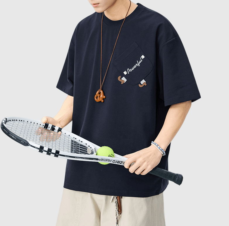 斜前袋趣味細圖案文字刺繡 短袖 T-Shirt [SBT-1505]