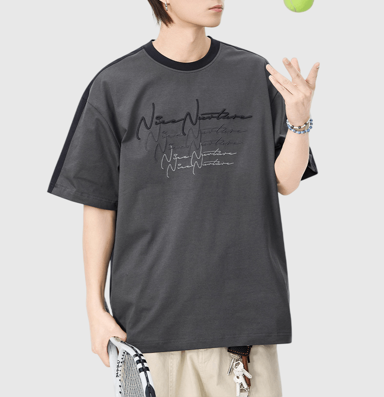 色系層次線條潦草文字刺繡設計 短袖 T-Shirt [SBT-1564]