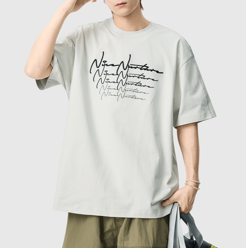 色系層次線條潦草文字刺繡設計 短袖 T-Shirt [SBT-1564]