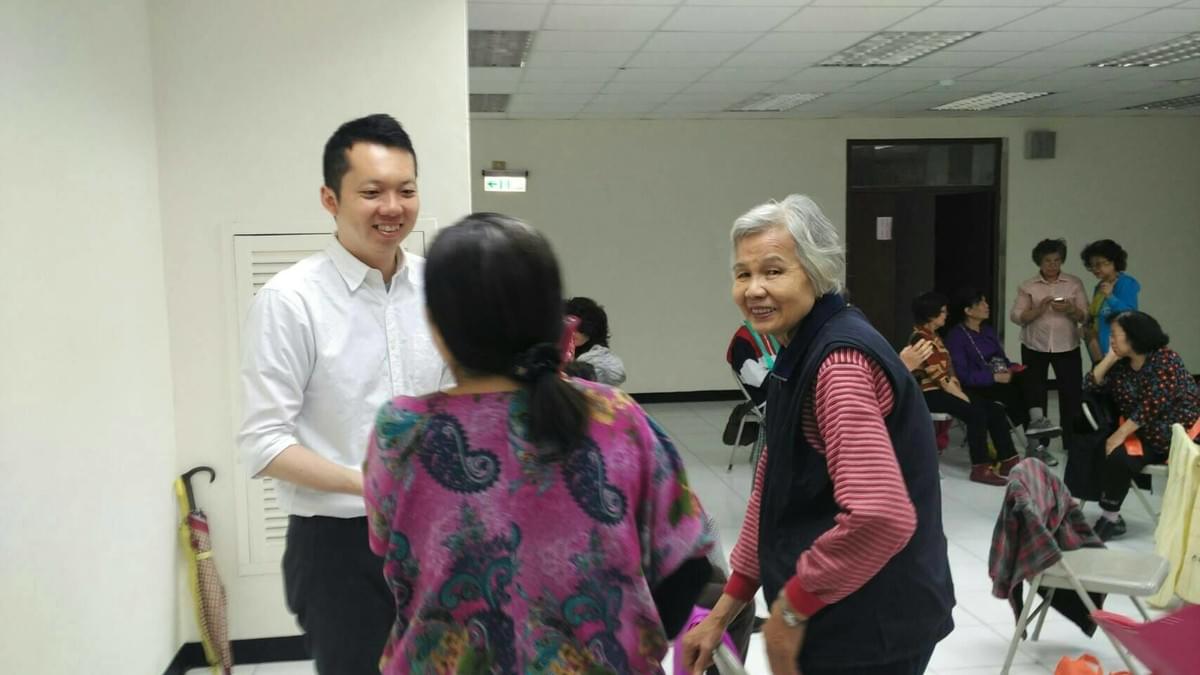 熟齡長者手機教學活動現場照片20170412