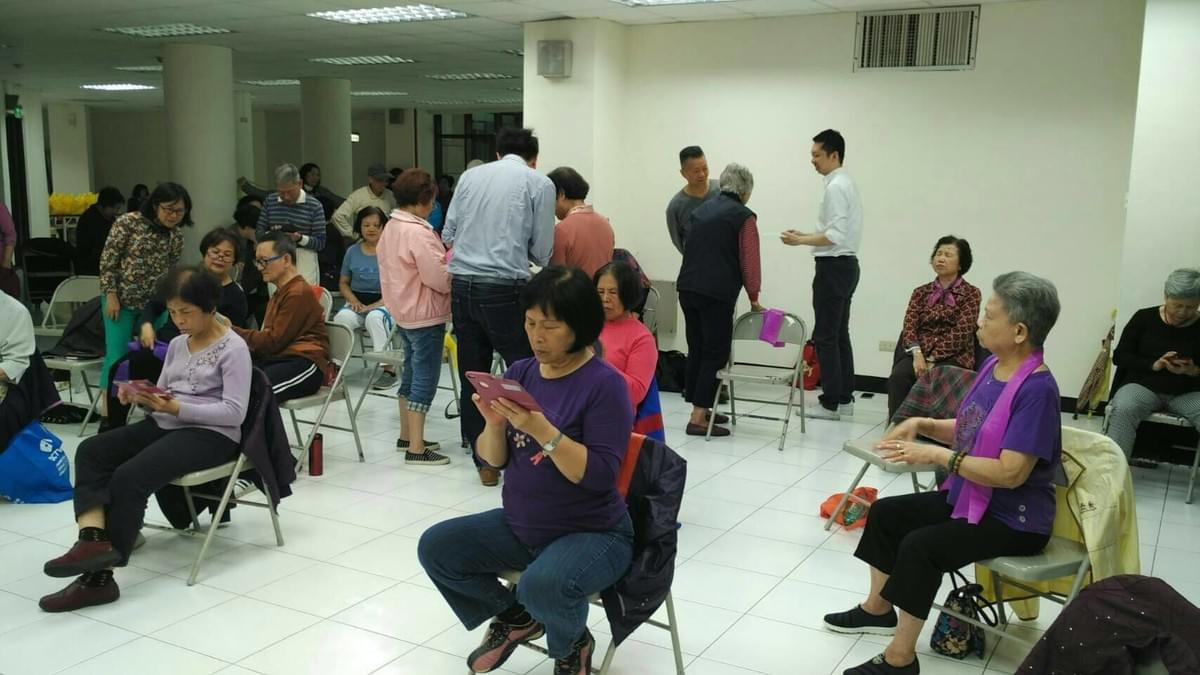 熟齡長者手機教學活動現場照片20170412