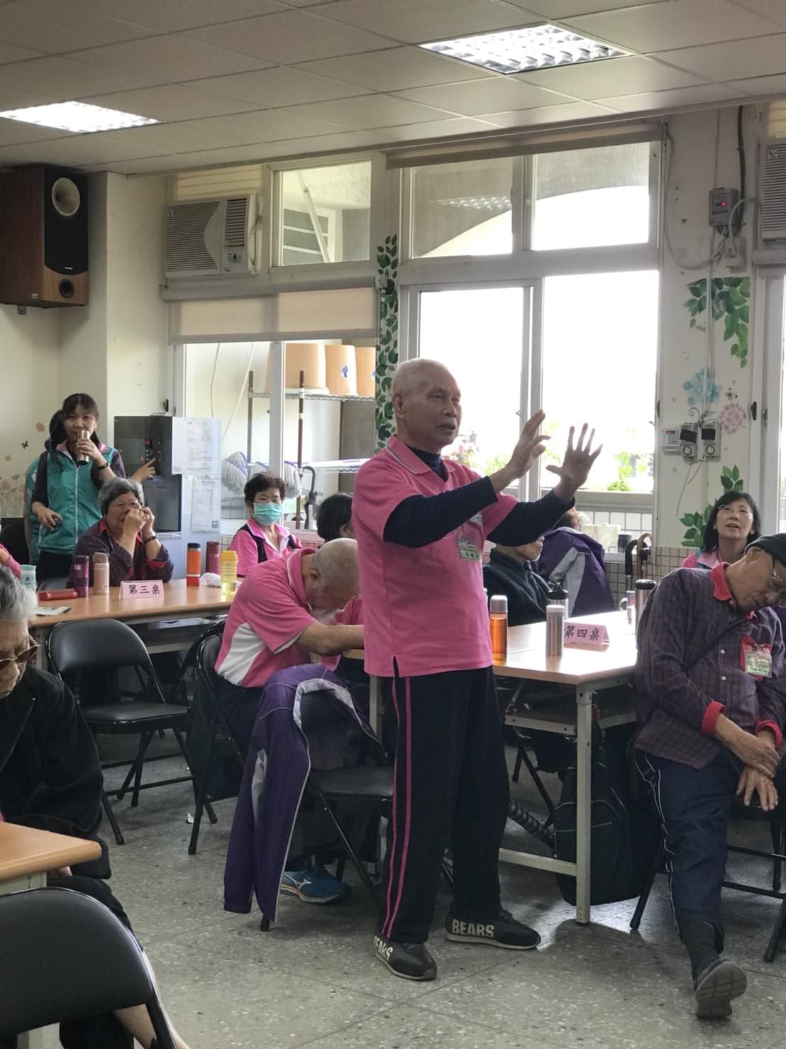 智樂活銀髮熟齡長者手機教學活動現場照片20180418