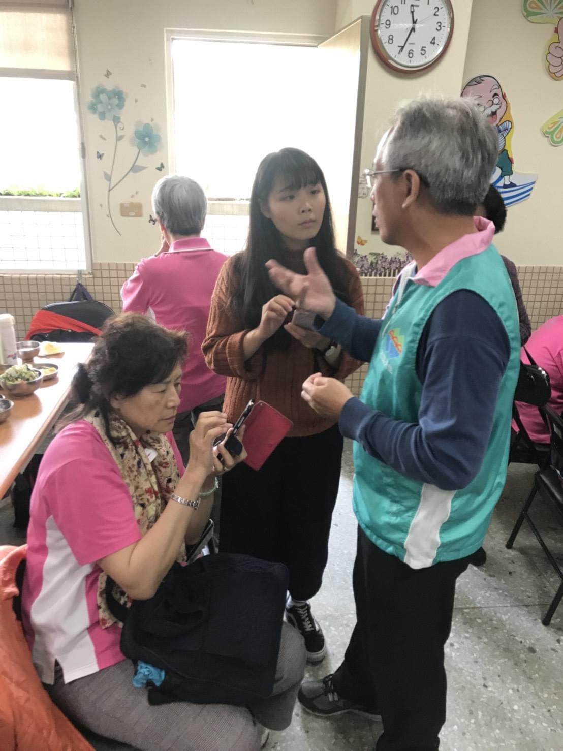 智樂活銀髮熟齡長者手機教學活動現場照片20180418